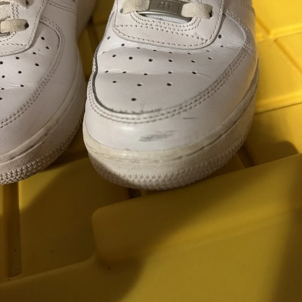 White air force 1s Us 7
